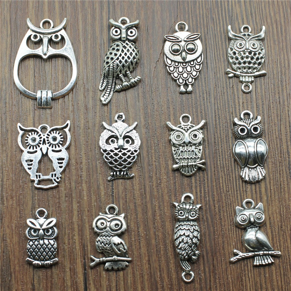 Vintage Fashion Words - 10st Charms Uil Antiek Zilver Kleur